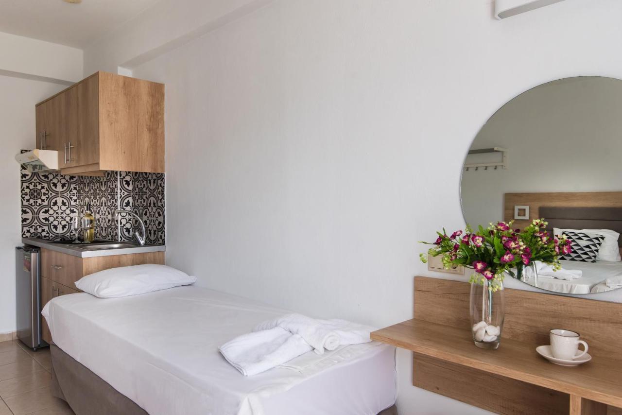 Vagelis Apartments Malia Eksteriør billede