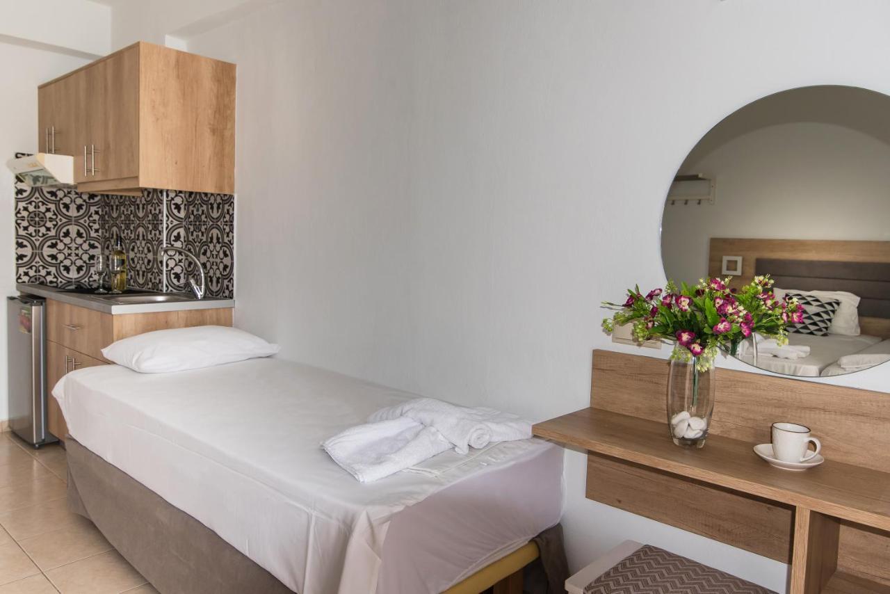 Vagelis Apartments Malia Eksteriør billede
